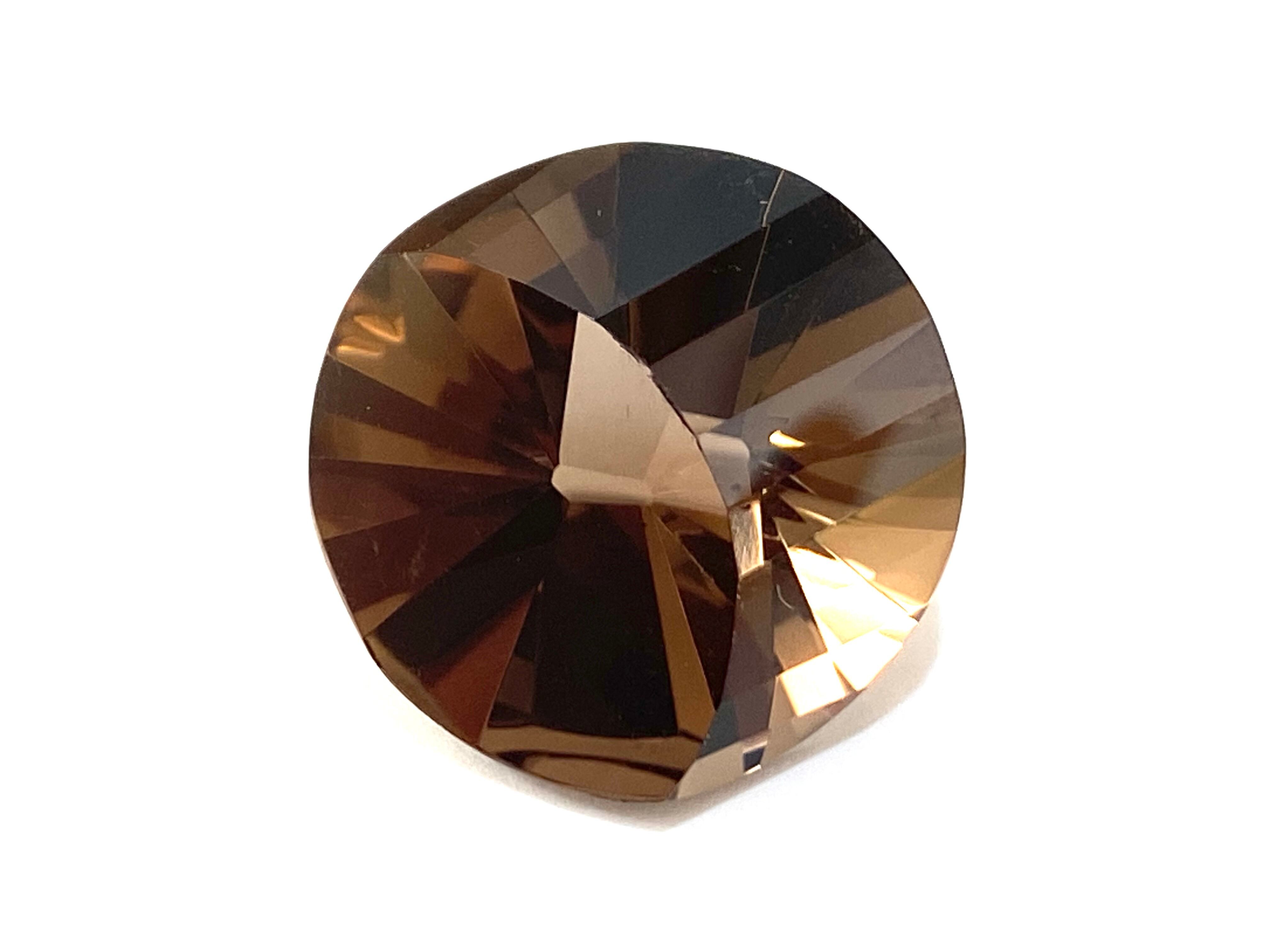 アイリススモーキークオーツ　ゲッコー彫り 特殊カットスモーキークォーツ［No.M-9458］ | デザインアトリエ -kakera-