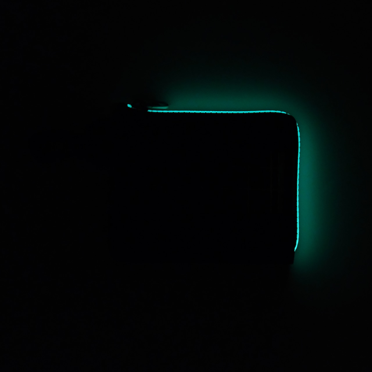 vibram Lzip wallet (black×clear) with green glowing zip