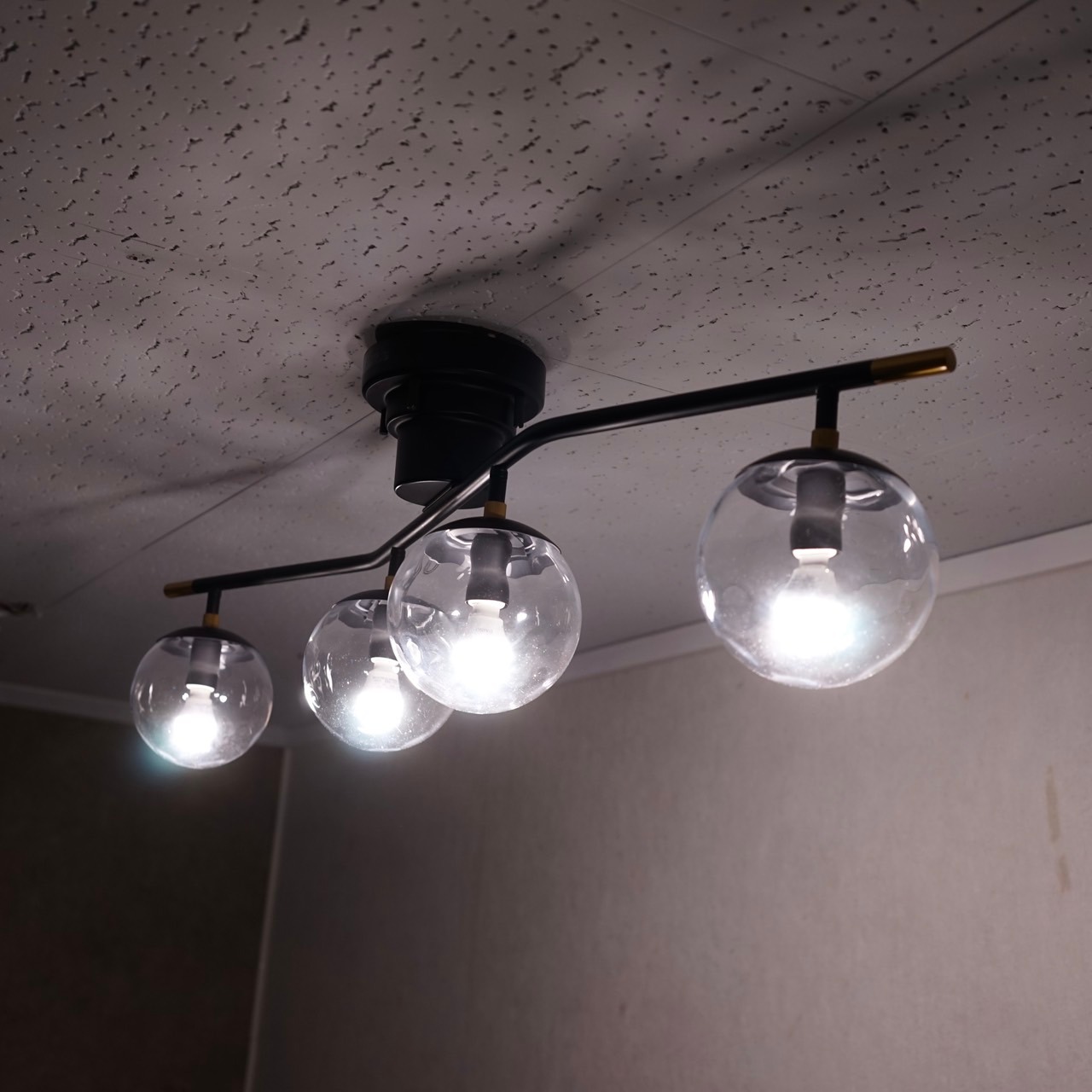 INTERFORM インターフォルム Heroult エルー LT-4267 シーリングライト 天井照明 ガラス 4灯 ブラック モダン 北欧 ミッドセンチュリー