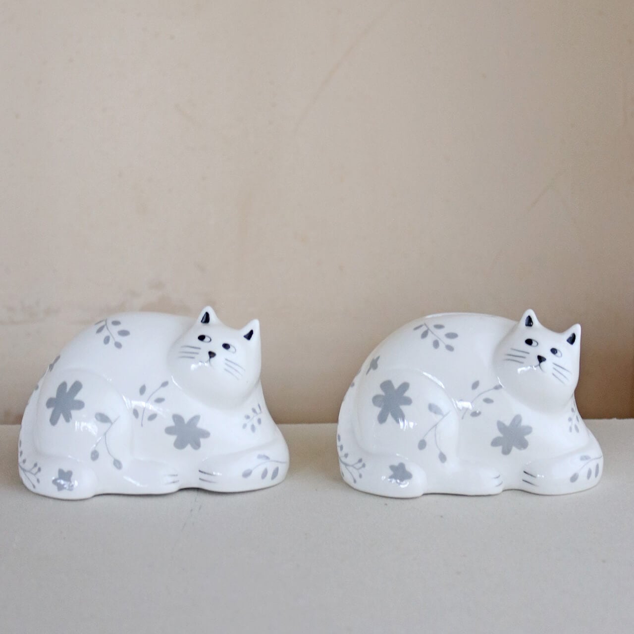 ねこの貯金箱 Zappy ＊ ナチュラル かわいい 猫 ネコ 置物 陶器