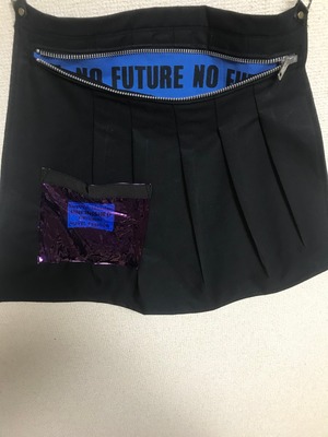 UNFINISHEDボンテージパンツ前掛けバムフラップ