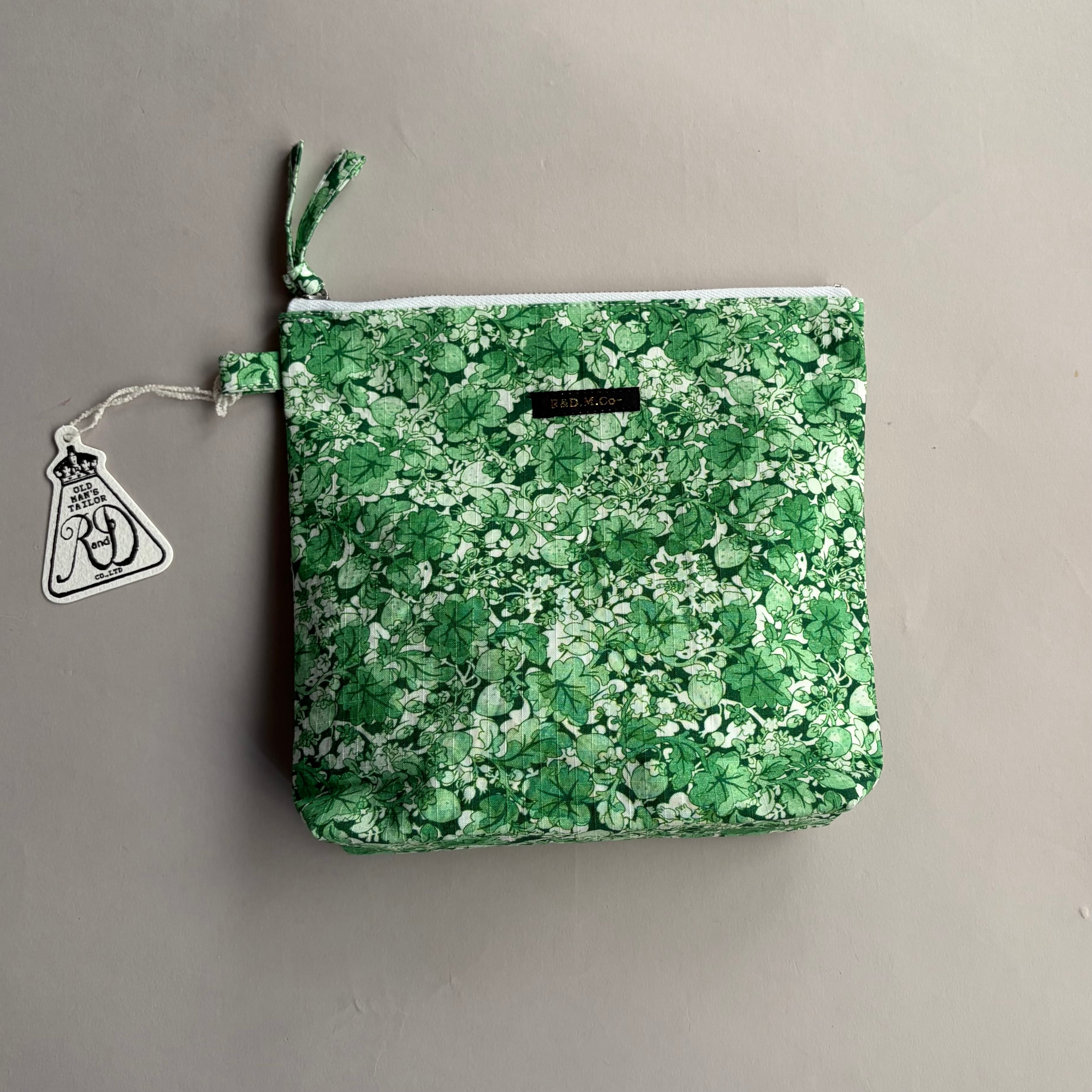 R&D.M.Co-/OLDMAN'S TAILOR /オールドマンズテーラー R.S.W.B.F. POUCH リップストップワイルドベリーフローラルポーチ #8089 GREEN