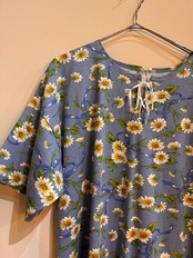 コットン花柄ブルーチュニック