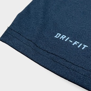 【NIKE】2XL ビッグサイズ Tシャツ スウッシュ ワンポイントロゴ  ポリエステル DRI-FIT ドライフィット 半袖 黒 メキシコ製 MEXICO US古着