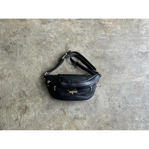 再入荷 AULENTTI(オウレンティ) Italian Leather Body Bag