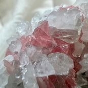 透明感あるロードクロサイトと水晶、フローライト、パイライト共生の希少な原石1*インカローズ*天然石*鉱物*天然石インテリア*置き物