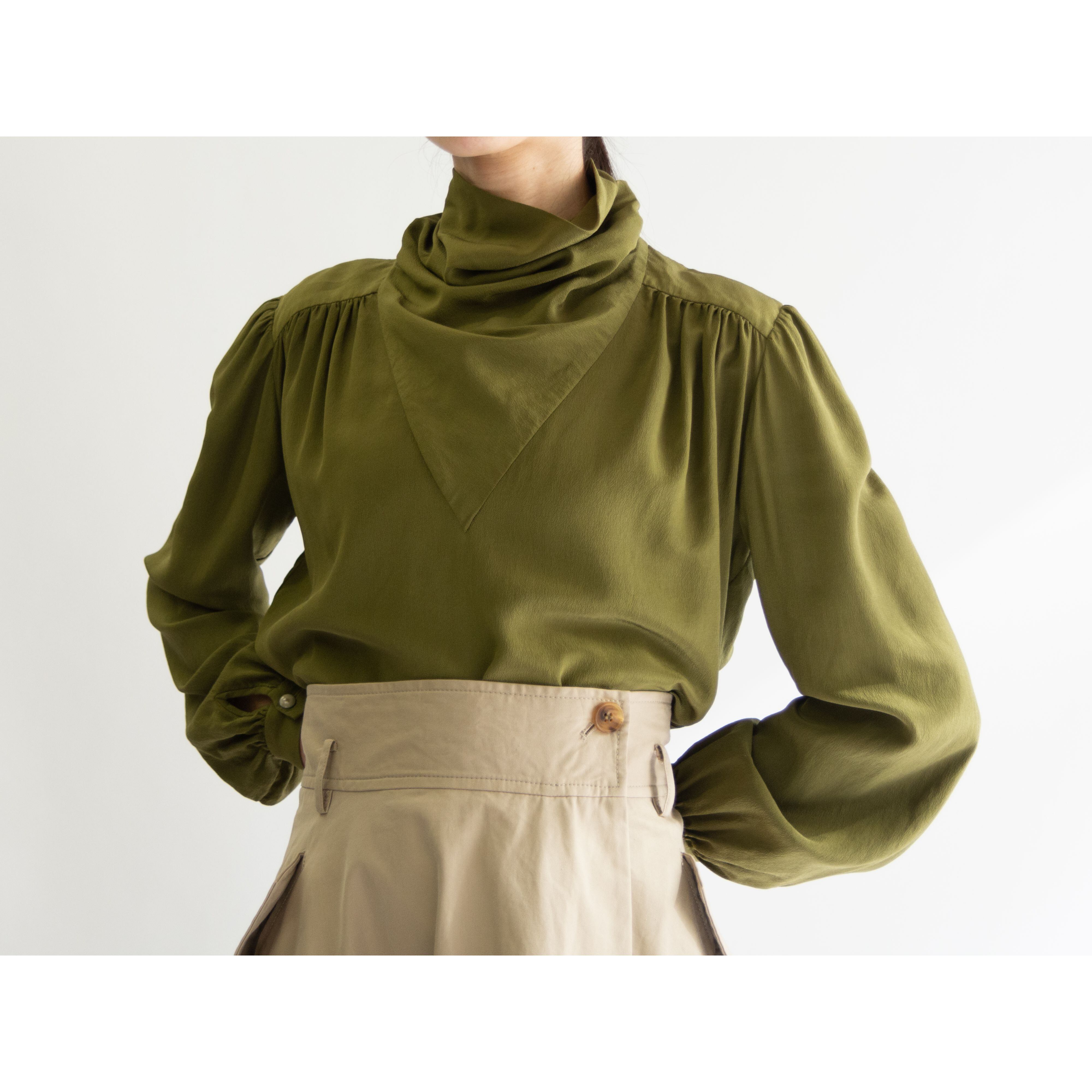 【Valentino Garavani】Made in Italy 100% Silk High Neck Blouse(ヴァレンティノガラヴァーニ イタリア製ハイネックシルクブラウス)