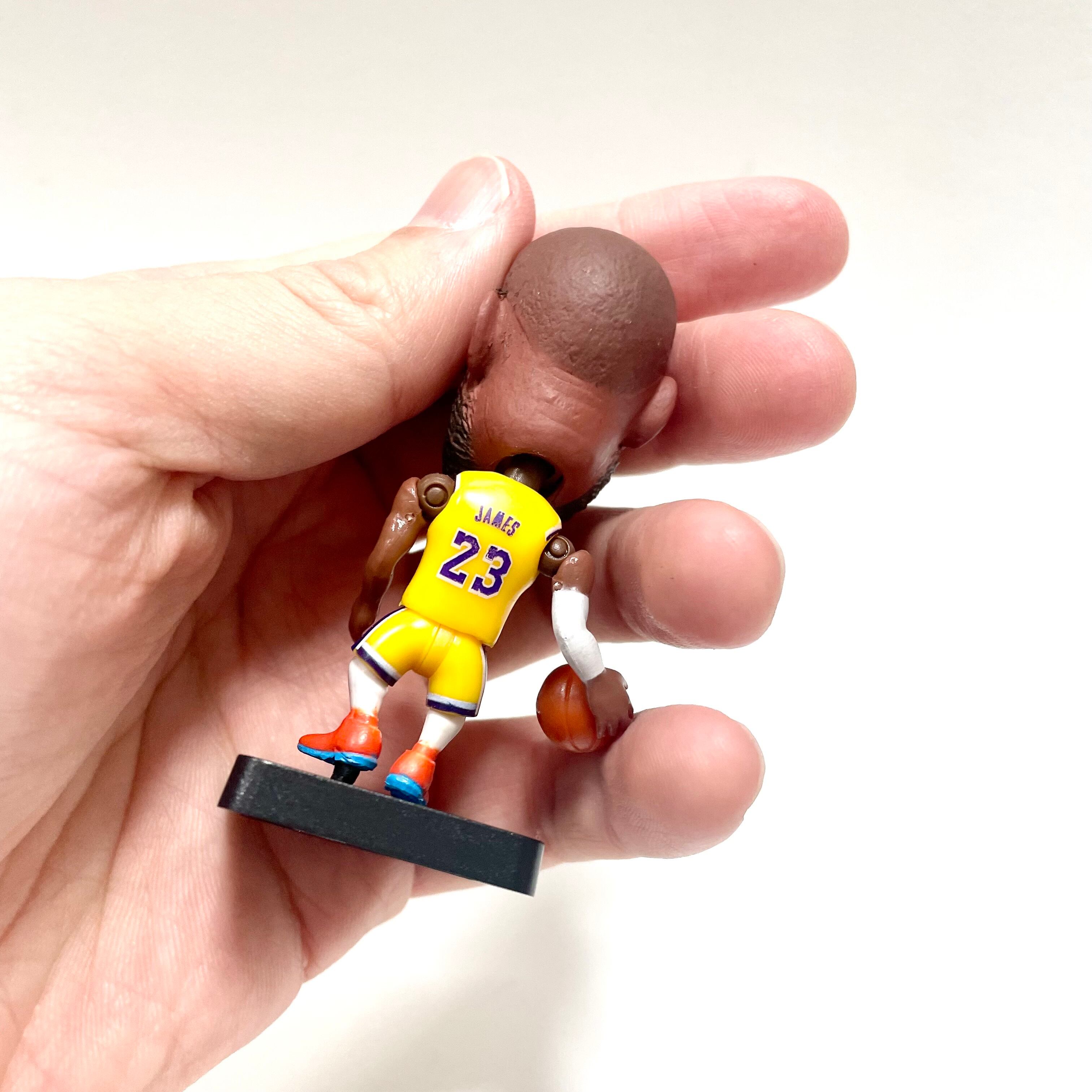 LeBron James フィギュア NBA レブロンジェームズ Figure