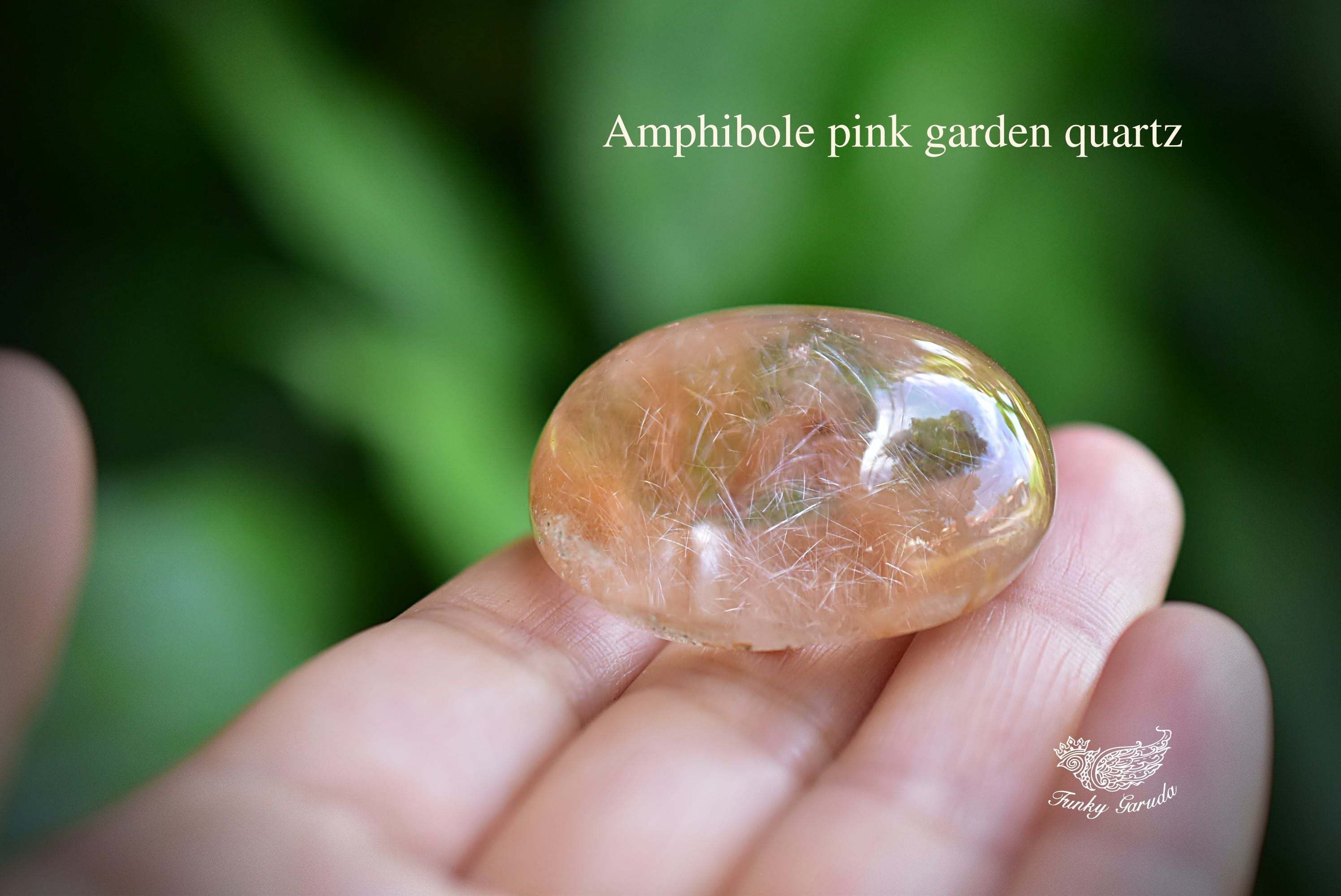 大粒 ピンク色の毛並み アンフィボール ガーデンクォーツルース Gar294 Funky Garuda Stone ファンキー ガルーダ ストーン 天然石と世界の宝物
