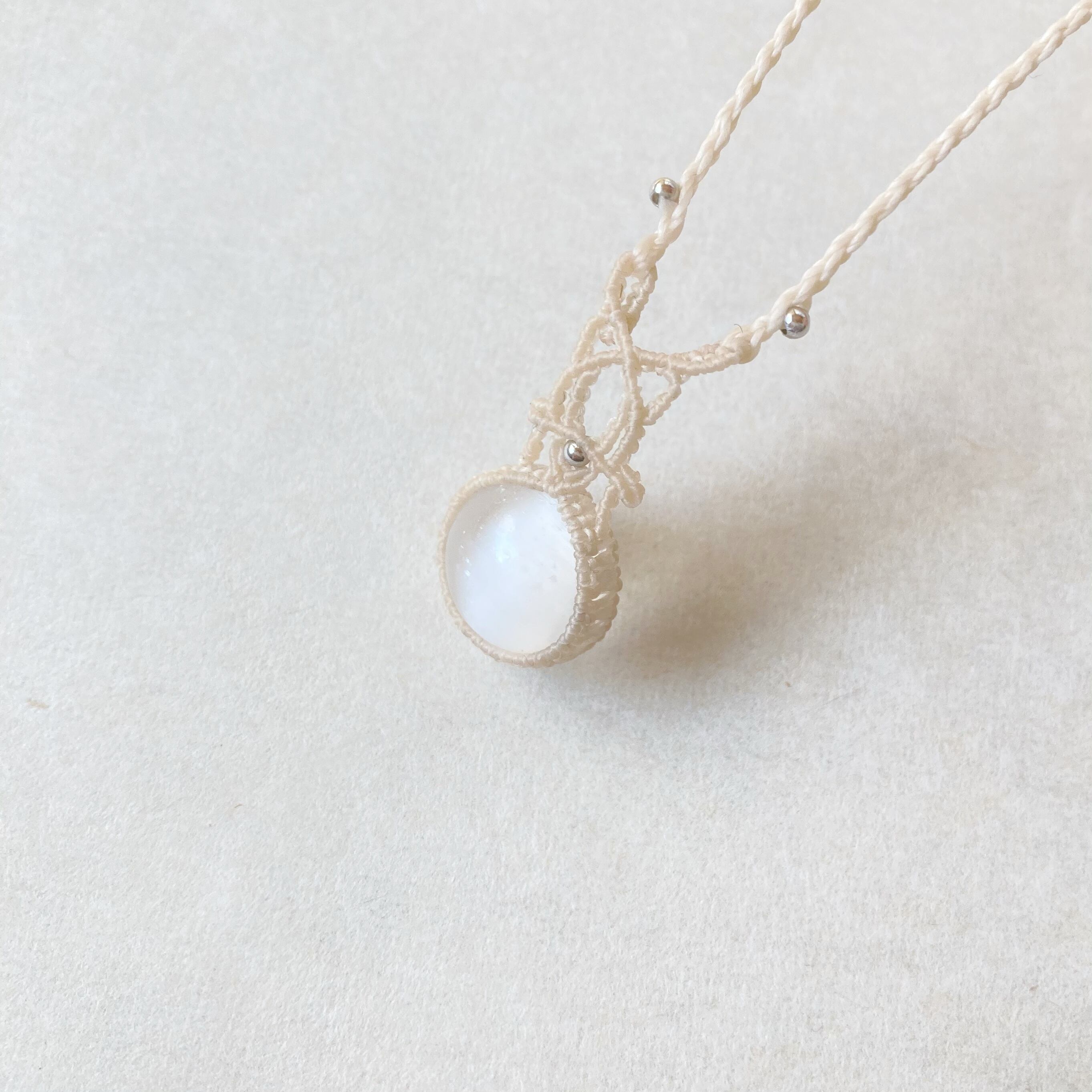 セレナイト+モルダバイト macrame necklace