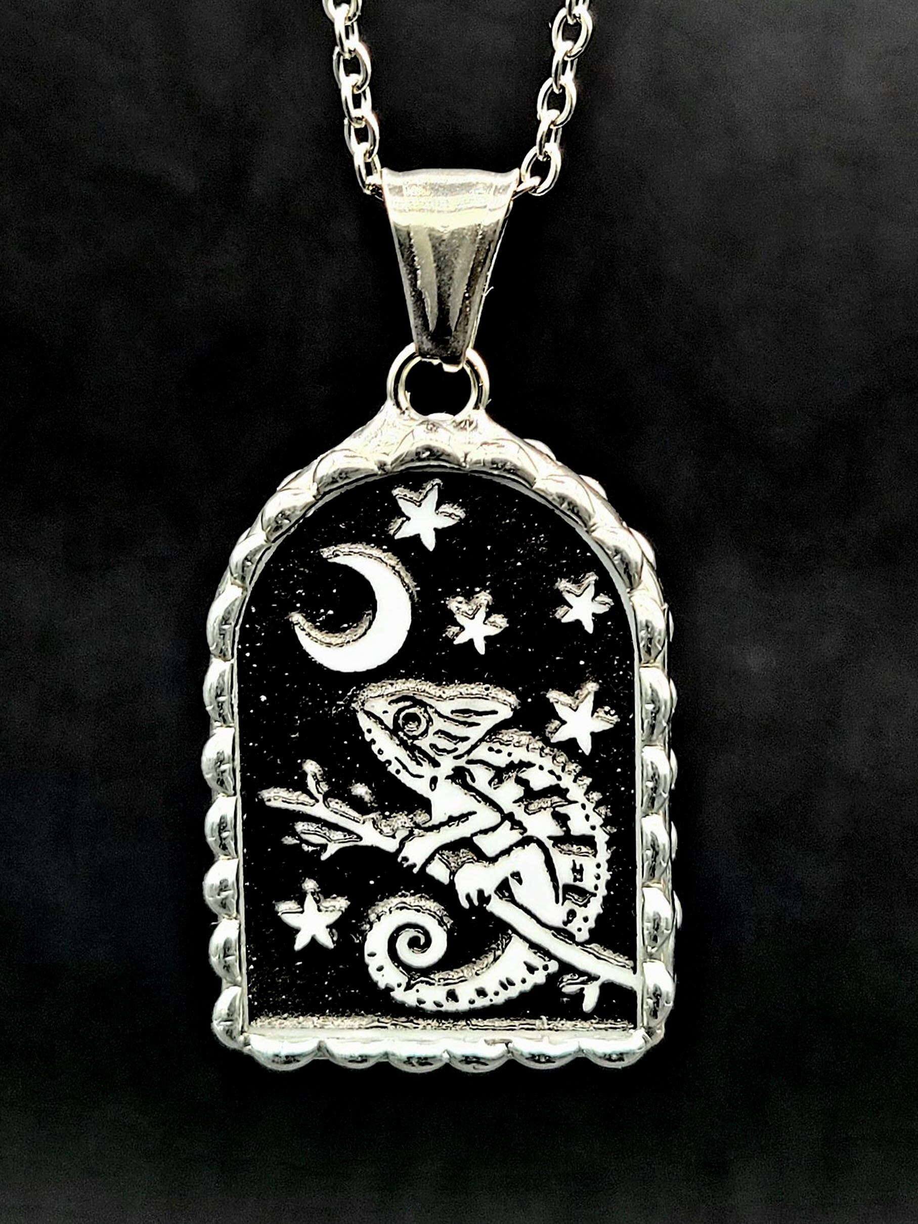 月窓 - カメレオン