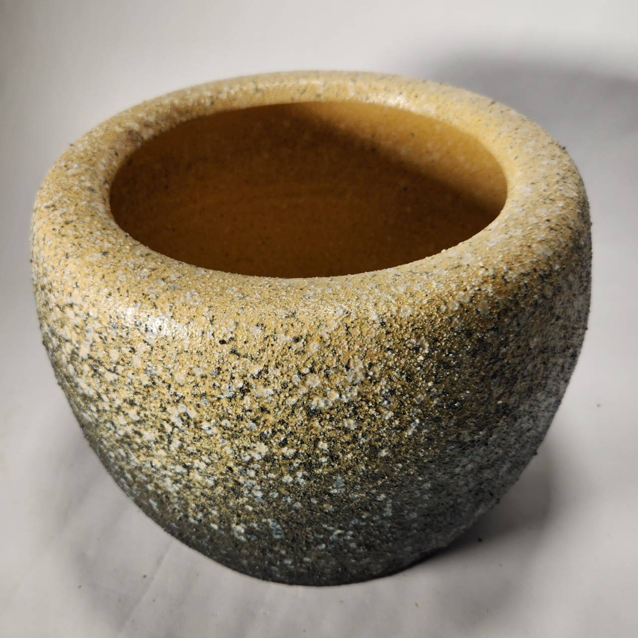 白砂火鉢 10号 高級本わら灰付 （信楽焼き・陶器・火鉢・暖房・わら灰