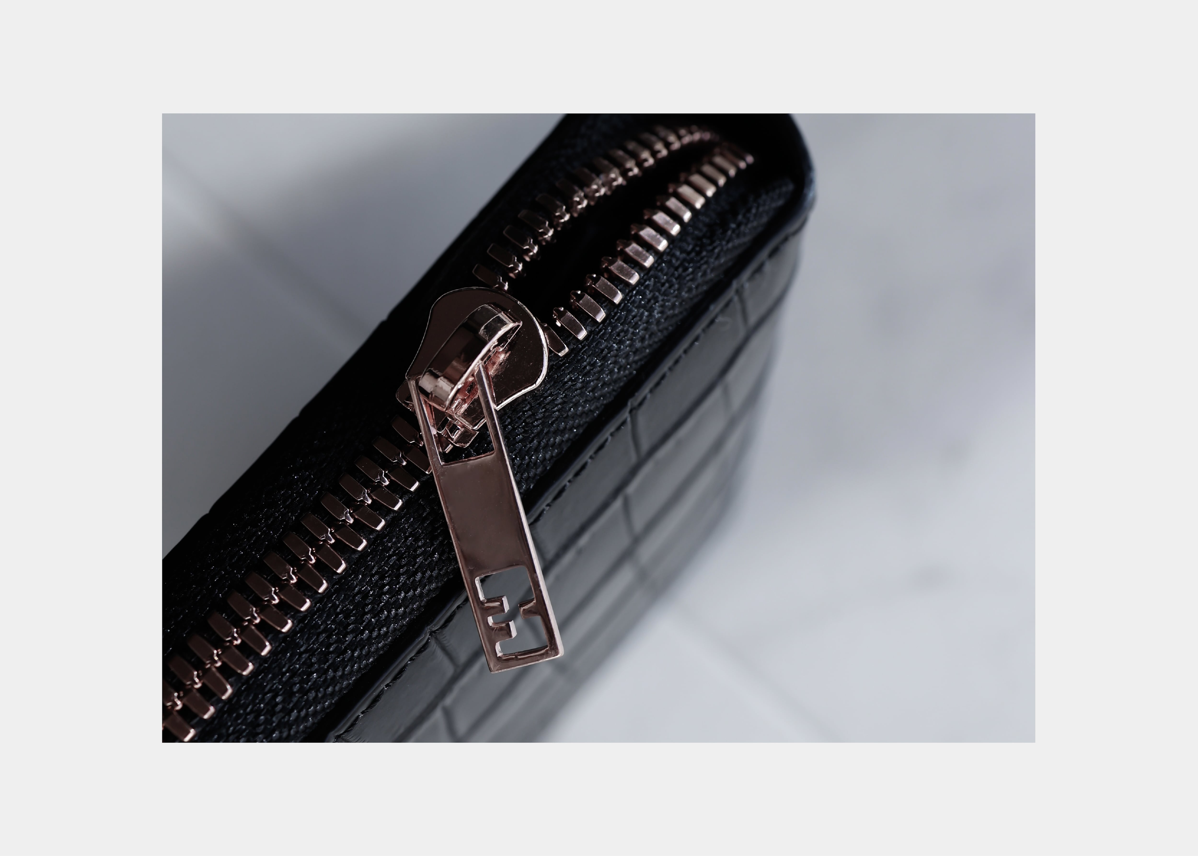 Crocodile Porosus Middle Wallet【フランス製ポロサス】【送料無料