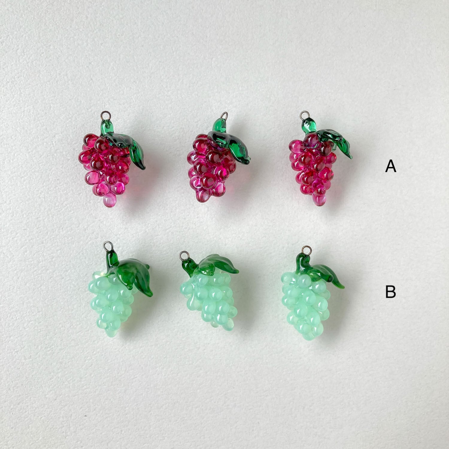 葡萄のチェコガラスチャーム | Dua-アクセサリーパーツショップ