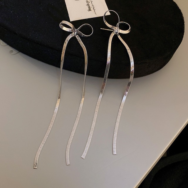 フラットスネークチェーン ロングリボン ドロップピアス シルバー PR00218