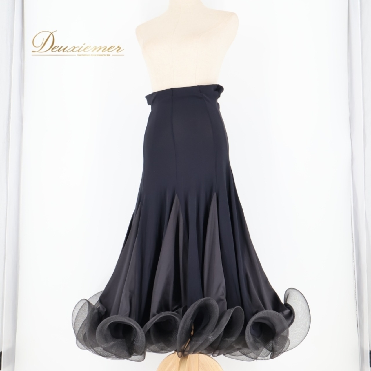 社交ダンス 衣装 DSI LONDON スカート パーティ レッスン 発表会 イングランド製 ラテン スタンダード フリル ホースヘア 伸縮 ボリューム 無地 ブラック系 社交ダンス スカート レディース フリルスカート 大人 ダンスウェア 踊り用 おしゃれ モダン スタイル 発表会用 イベント用 ゴムウエスト ボリューム感 エレガント 伸縮性