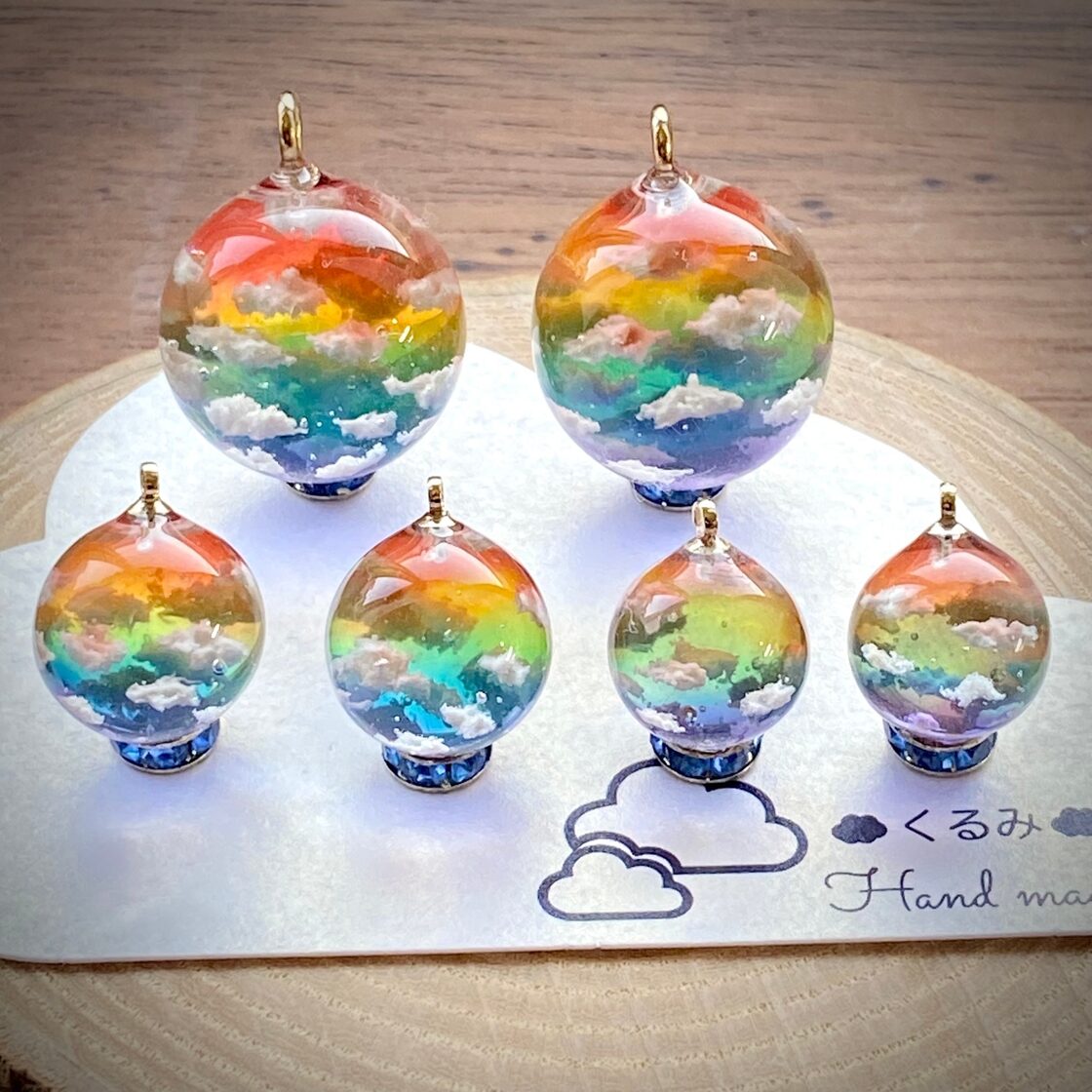 レジンピアス イヤリング 虹色の空 まん丸 14mm a | Pay ID