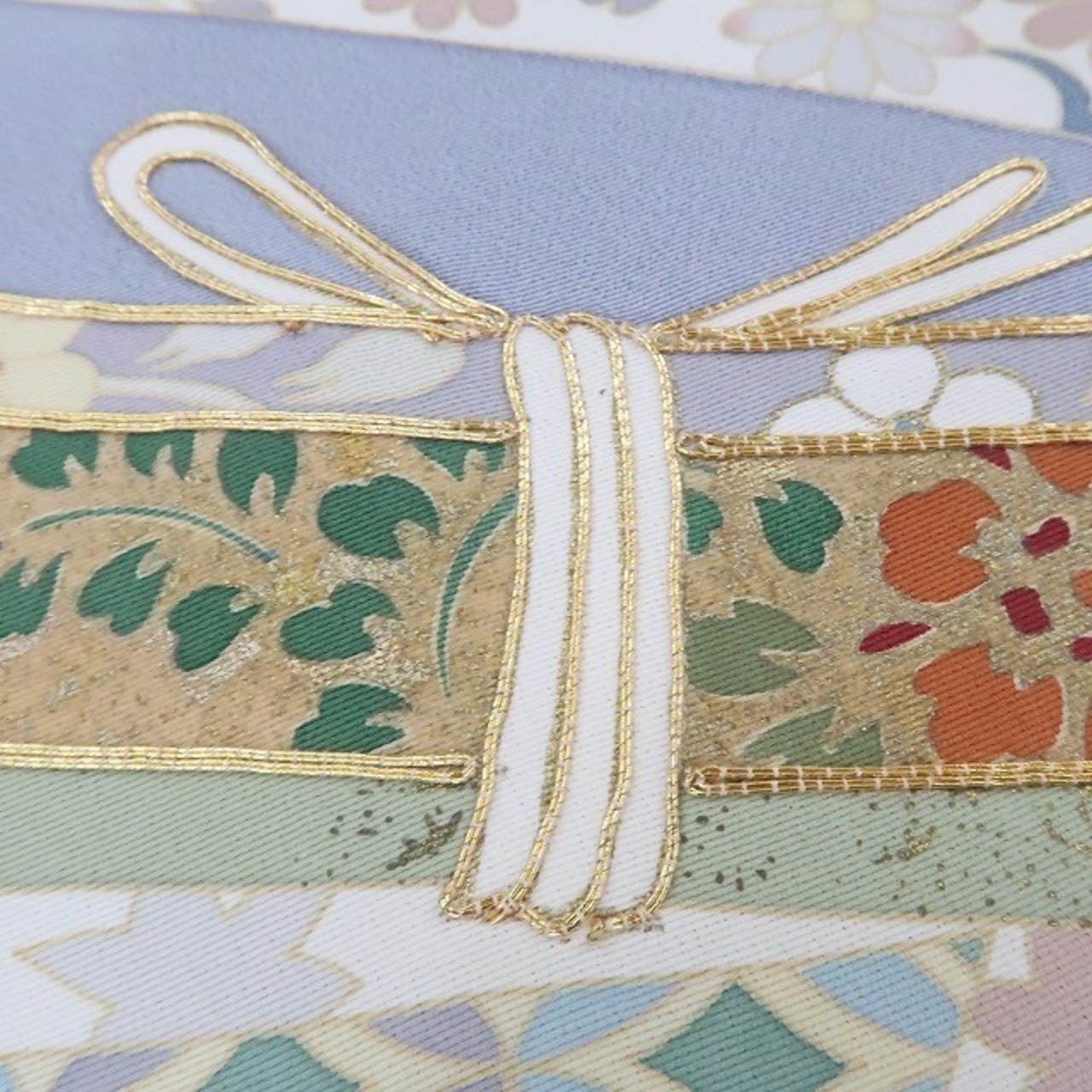 新品 金駒刺繍 着物“一期一会に心躍らせ麗を尽くして心を伝う”正絹 