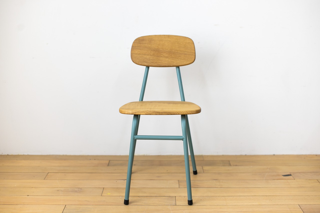 GOOD LUCK CHAIR 010