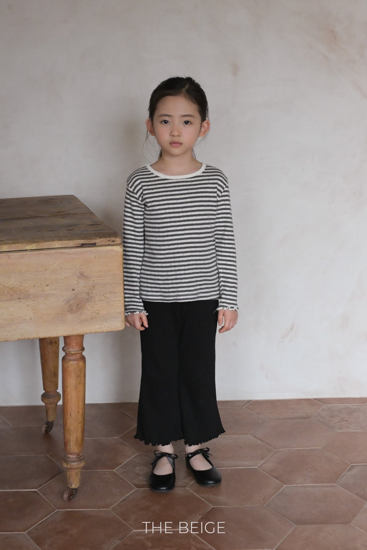 [THE BEIGE] Round Nal Nari Tee (Adult) / [더베이지] 라운드날나리티(성인)