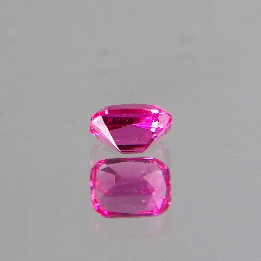 天然ホットピンク ネオンピンク マヘンゲスピネル 0.3ct | MaPRE