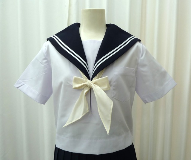旧タイプ　夏セーラー服（上着のみ）　紺衿　白２本線　