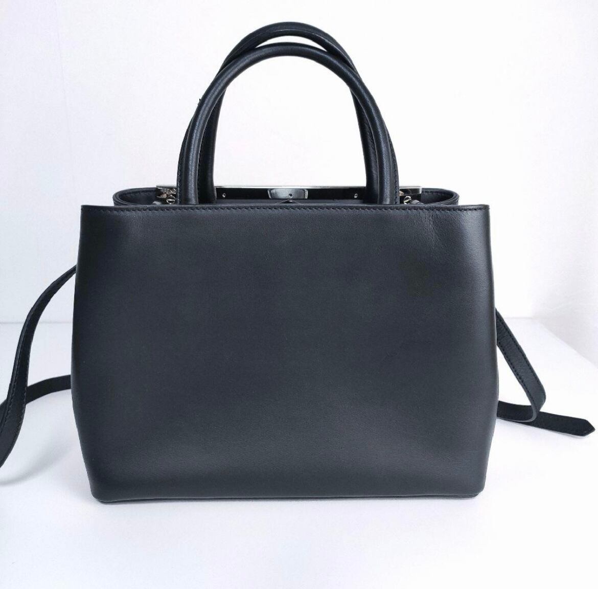 美品】 FENDI フェンディ プチトゥージュール スタッズ ショルダー 