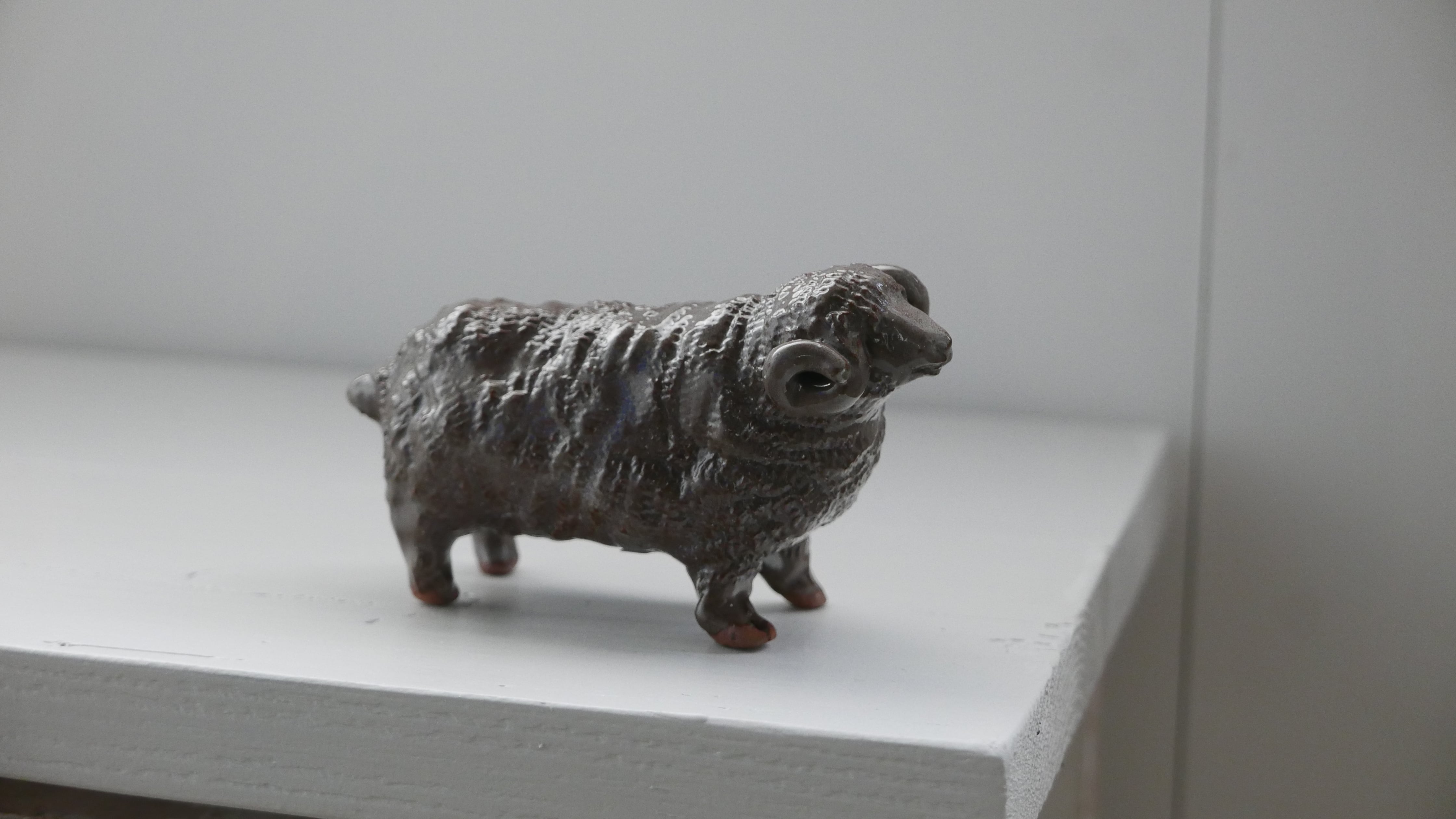 sheep object , minimal detail