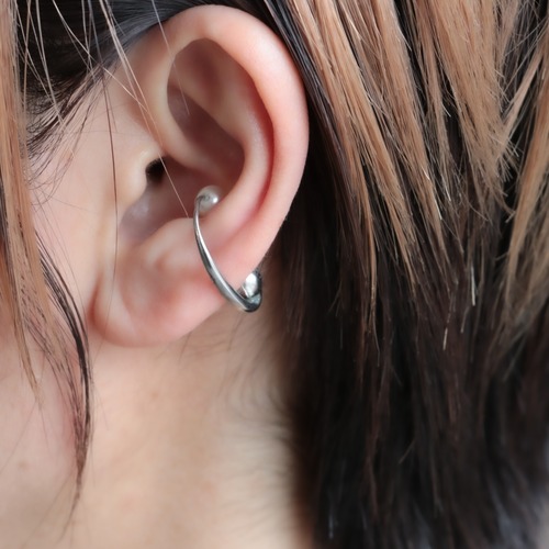 earcuff / oval silver