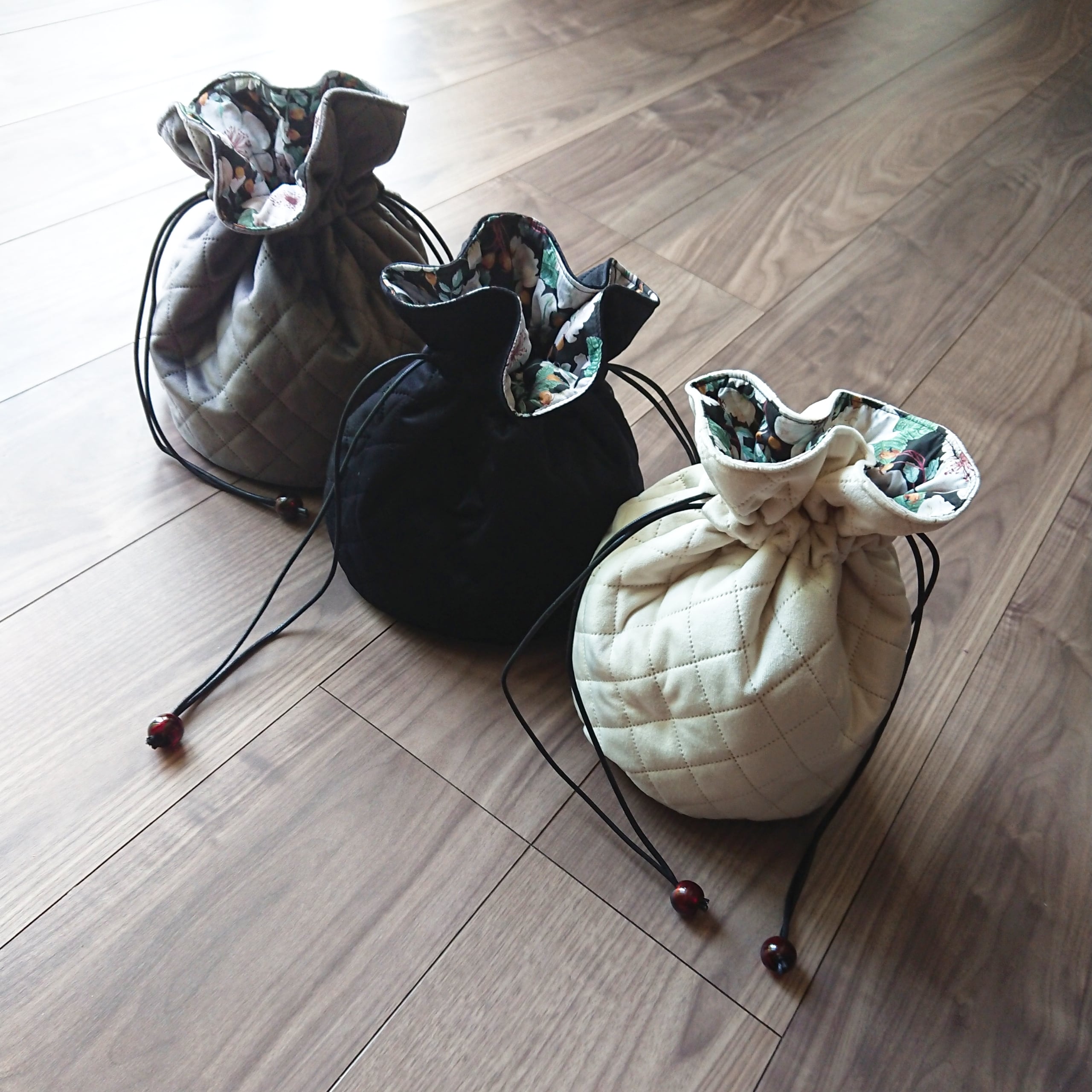 【パックりか❤様お取置き専用ページ】リバティ×ヌビ　巾着バッグ パックりか❤様お取置き専用ページ】リバティ×ヌビ 巾着バッグ パック