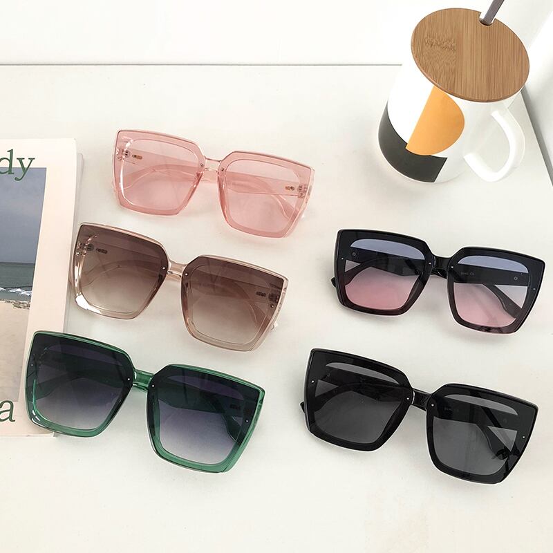 スタンダードレッド レトロ ブラック・アイド・ピーズ70618506284