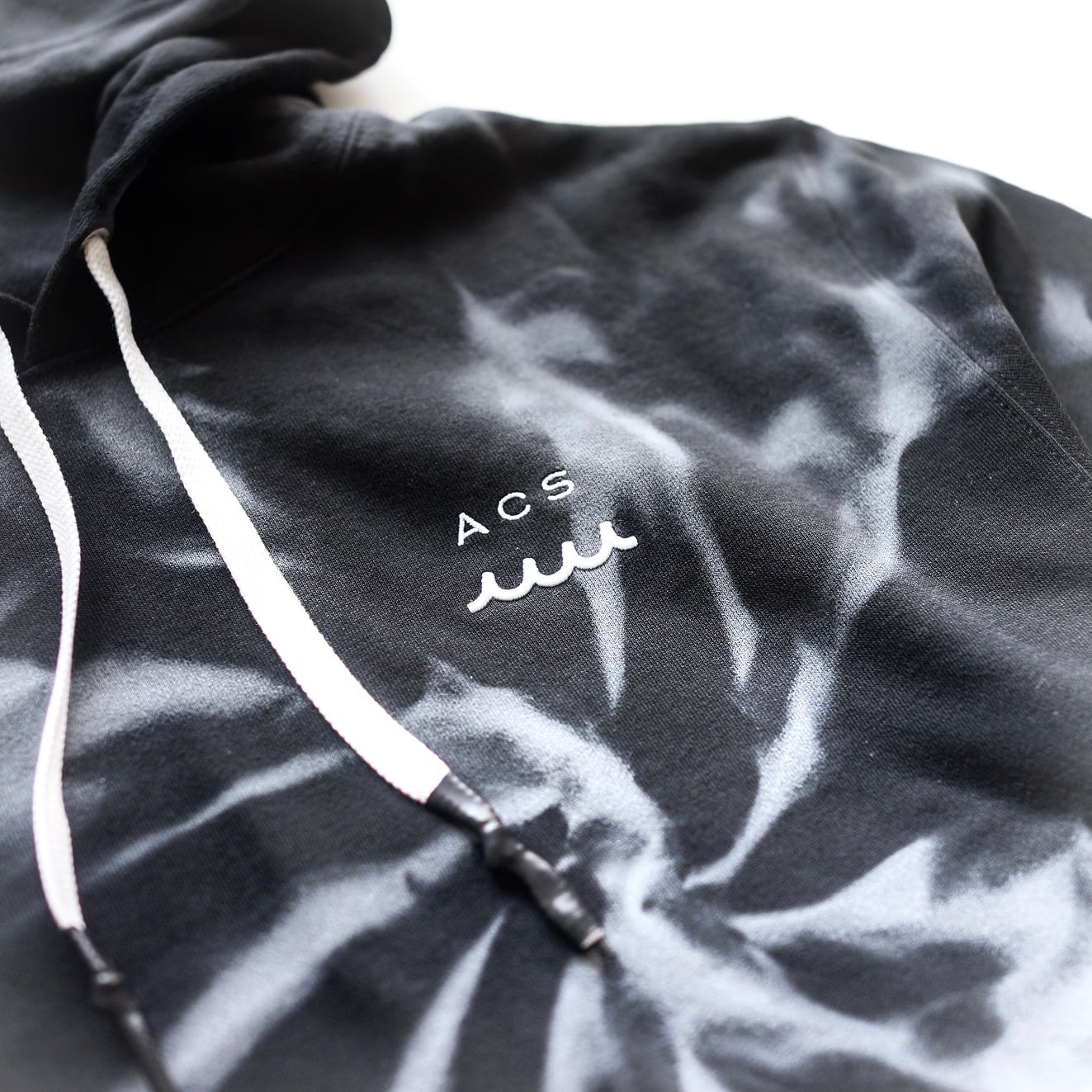 すぐ届く【muta】MARINE×ACANTHUS ハンドダイ パーカー LIMITED LIMITED】muta MARINE × ACANTHUS ハンドダイ パーカー