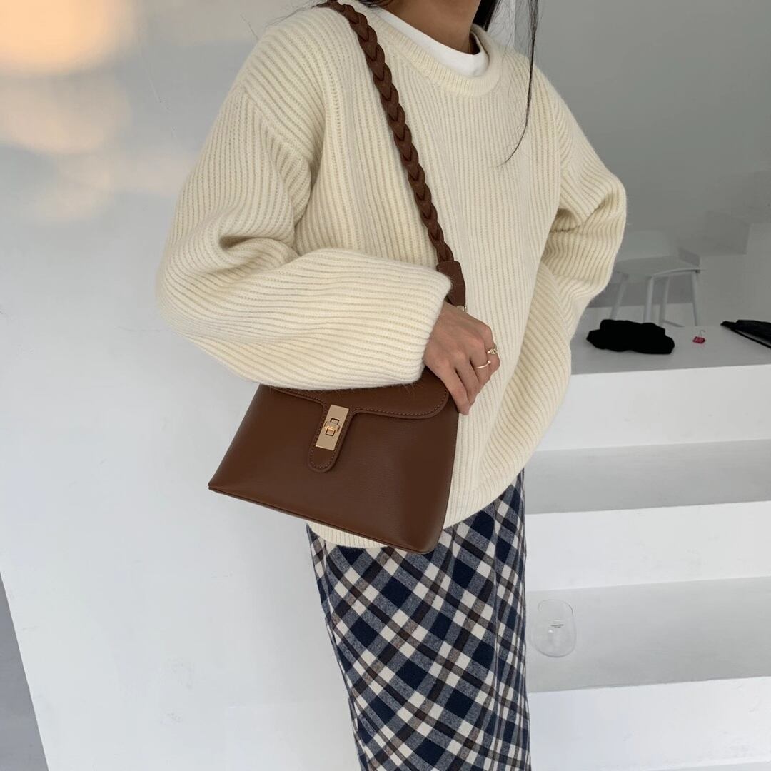 ツイストベルト　ショルダーバッグ　AS103-005