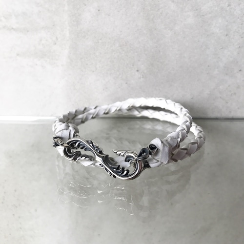 Arabesque S-shaped bracelet(classic roo lace)white