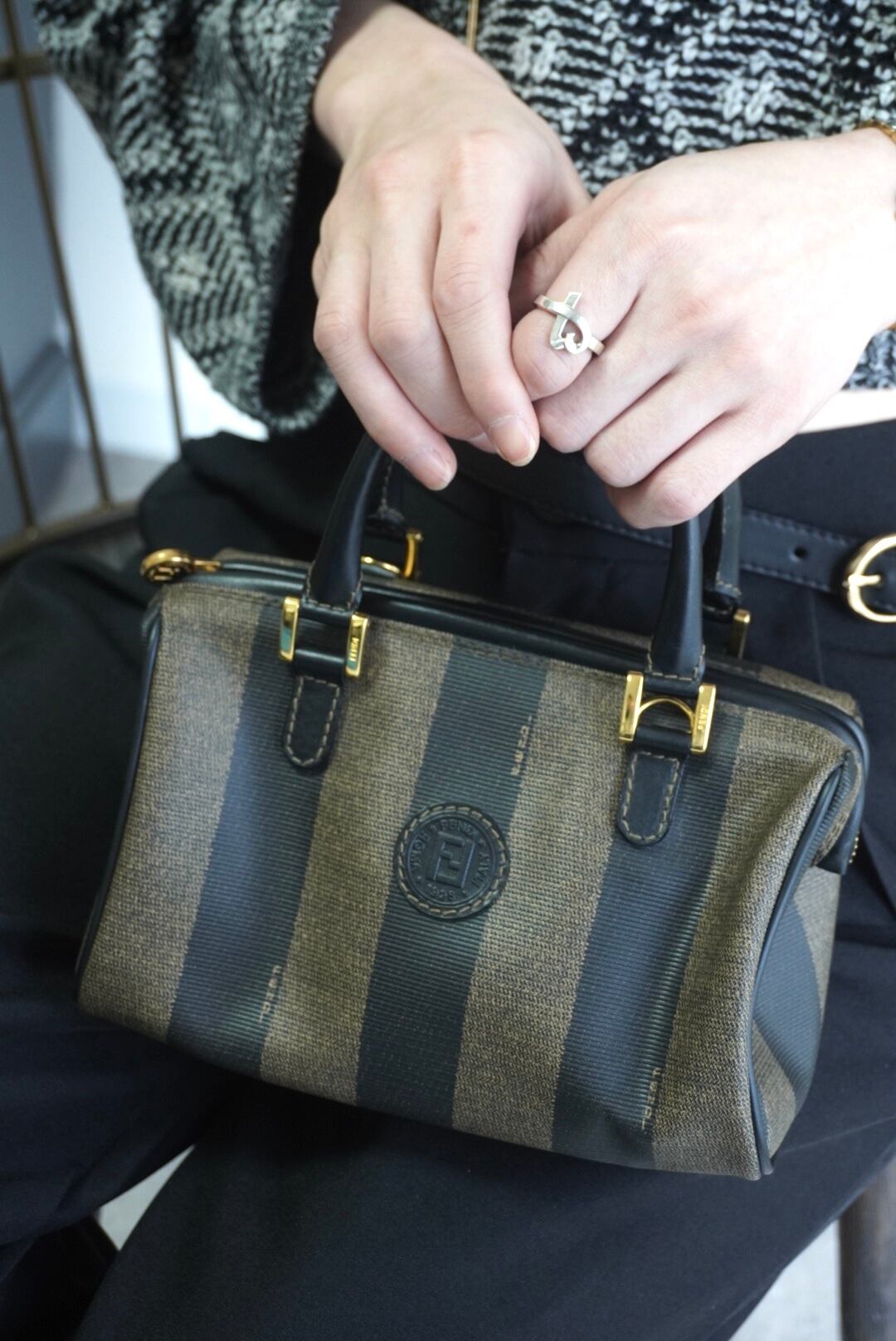 送料込み★美品♪FENDI ヴィンテージ ☆ Ｗフェイス 腕時計 ☆ シェル文字盤 ☆ 動作OK！/【1456】 FENDI