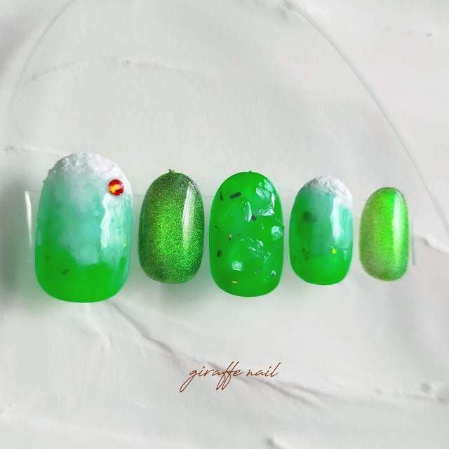99 ネイルチップ メロンソーダネイル クリームソーダネイル グリーン 夏ネイル 喫茶店ネイル Giraffe Nail ネイルチップ