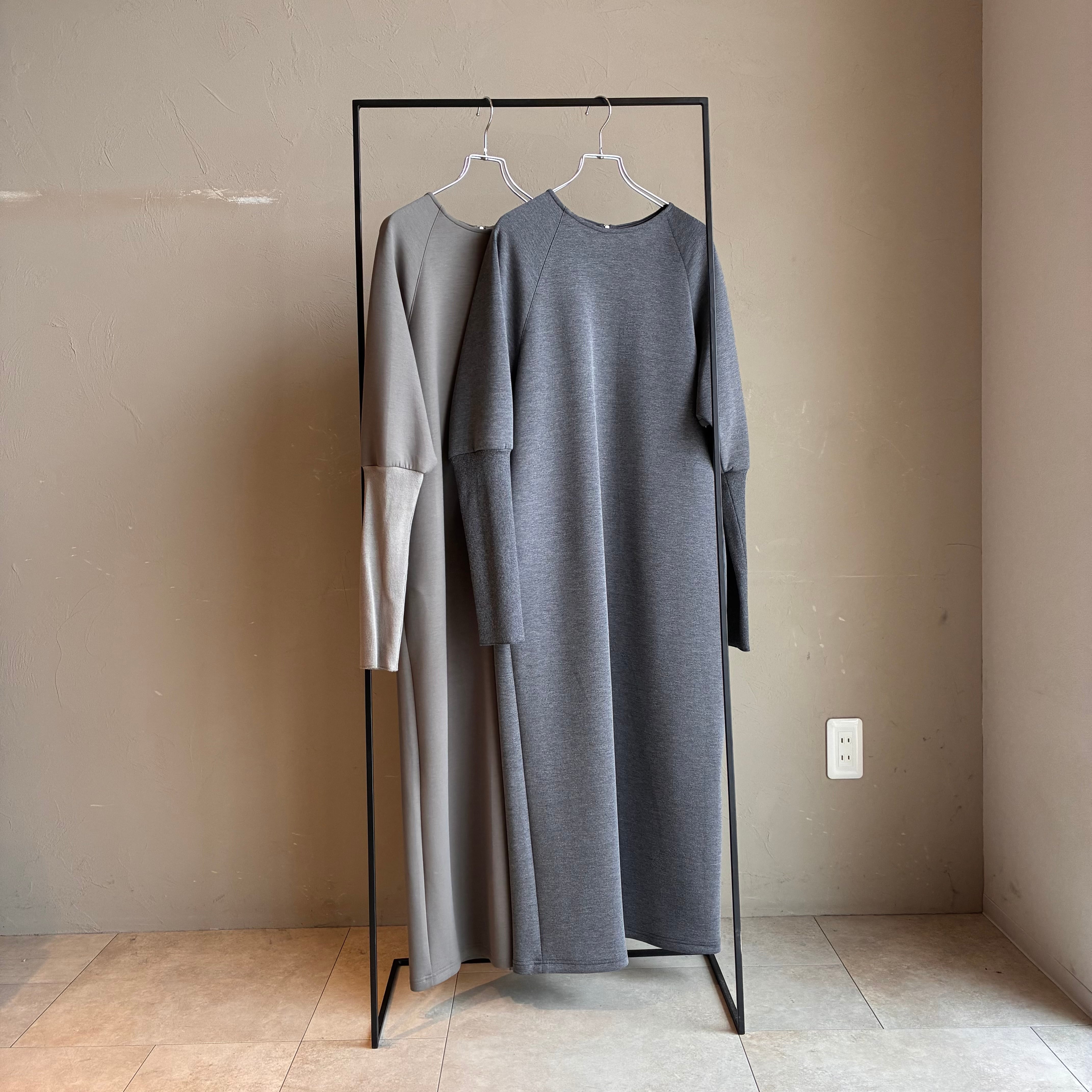 【 CLOCHE 】袖リブダンボールニットワンピース