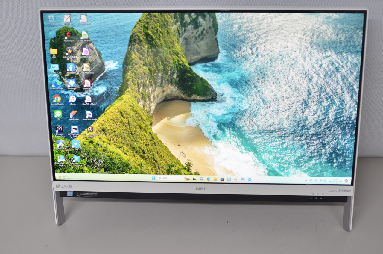 中古良品 一体型パソコン NEC PC-GD242TCAD Windows11+office core i3 