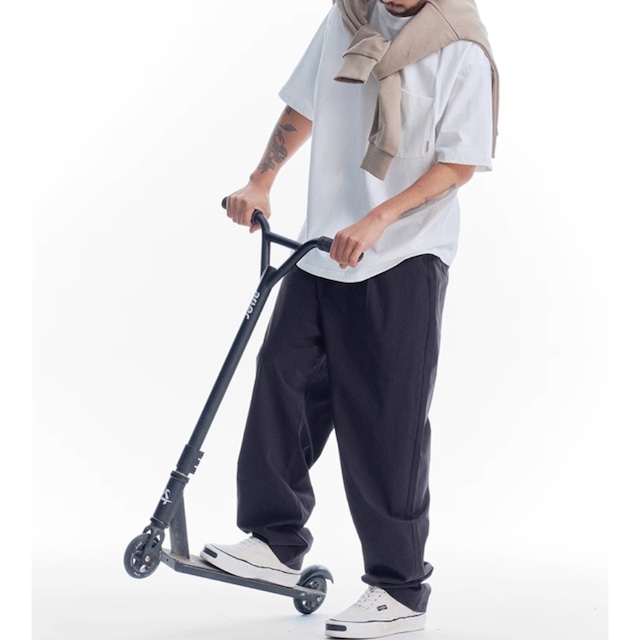 ストレートタックカジュアルパンツ 225428