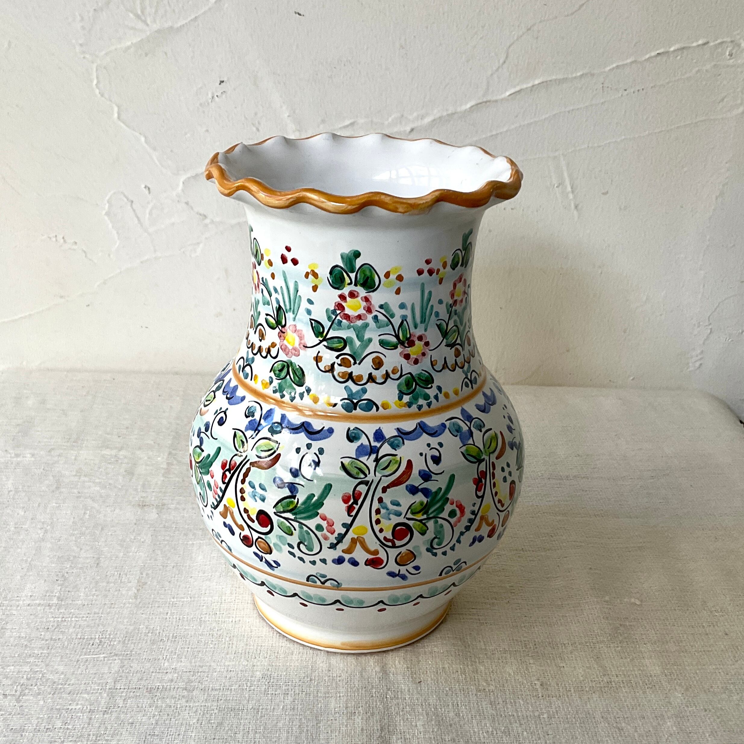 スペイン陶器】フリル花瓶 | 照明＆エシカルライフスタイル Lampada  