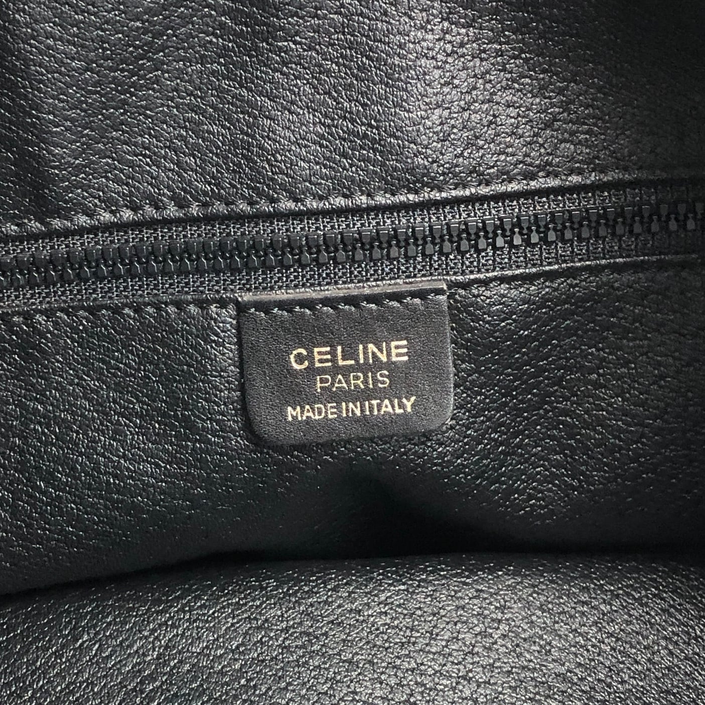 CELINE セリーヌ ショルダーバッグ ブラック ブラゾン型押し レザー