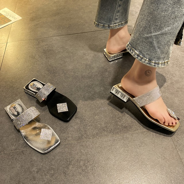 フリップフロップの女性の摩耗2020年の新しい夏のネット赤ins潮ワイルドクリップつま先カジュアルな厚いヒールサンダルのバージョン 部族の婦人靴3800180