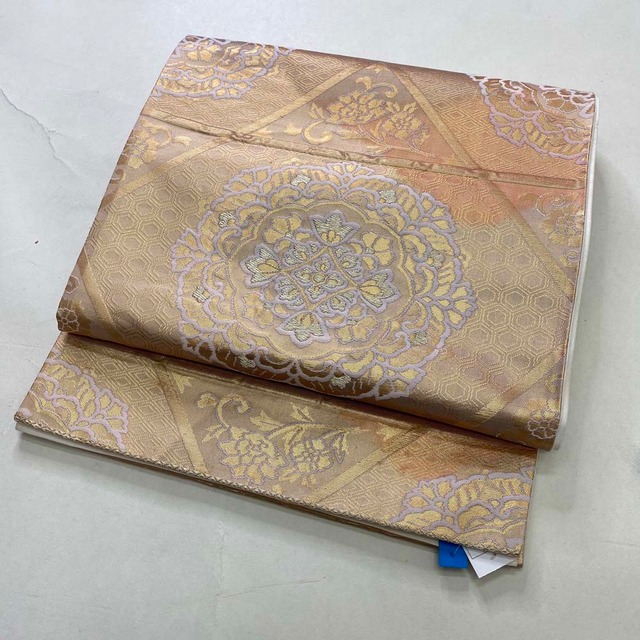 【袋帯】中古 帯 礼装 金 銅 亀甲柄 菱形模様 訪問着 付け下げ 色無地 正絹 結婚式 入学式 卒業式 リサイクル   430cm   1983