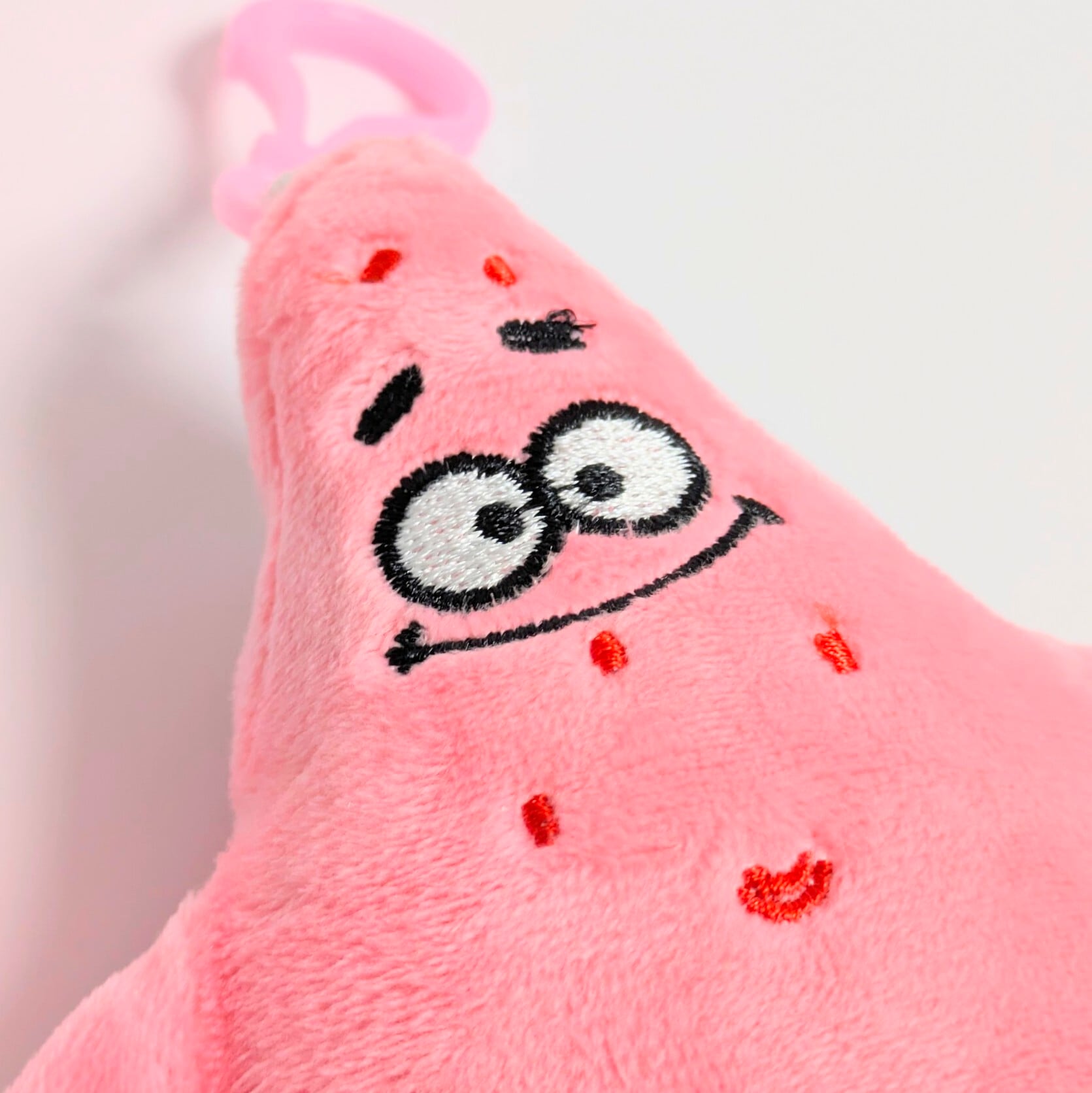 【 SpongeBob SquarePants ( スポンジボブスクエアパンツ ) 】 スポンジボブ / パトリック ぬいぐるみキーホルダー / プラッシュキーホルダー 〚アメリカン雑貨 アメトイ〛