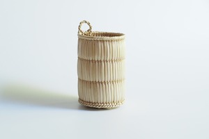 がま細工の花筒 岡山県