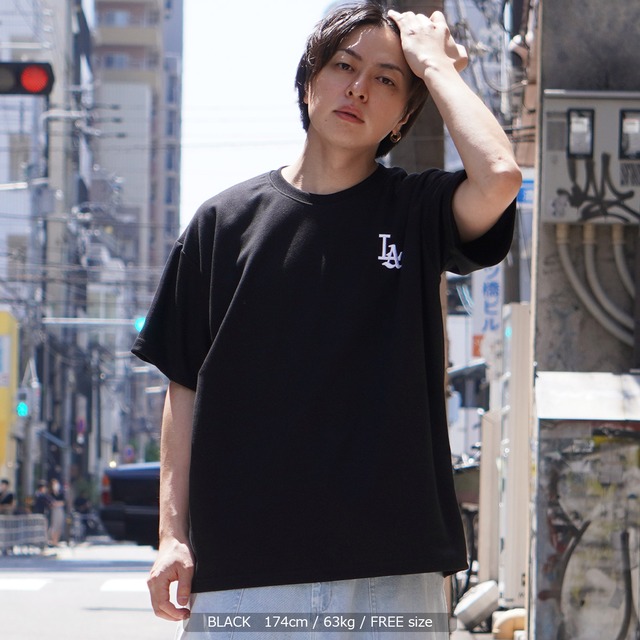 La ロゴ刺繍 ルーズtシャツ オーバーサイズ Tシャツ メンズ ビッグtシャツ レディース ビッグシルエット トップス 半袖 カットソー クルーネック ビッグt La ロゴ 刺繍 ワンポイント刺繍 大きいサイズ 韓国ファッション 夏 夏服 春夏 ストリート系 おしゃれ 韓国 服 La ロゴ刺繍 ルーズtシャツ オーバーサイズ Tシャツ メンズ ビッグtシャツ レディース ビッグシルエット トップス 半袖 カットソー クルーネック ビッグt La ロゴ 刺繍 ワンポイント刺繍 大きいサイズ 韓国ファッション 夏 夏服 春夏 ストリート系 おしゃれ 韓国 服