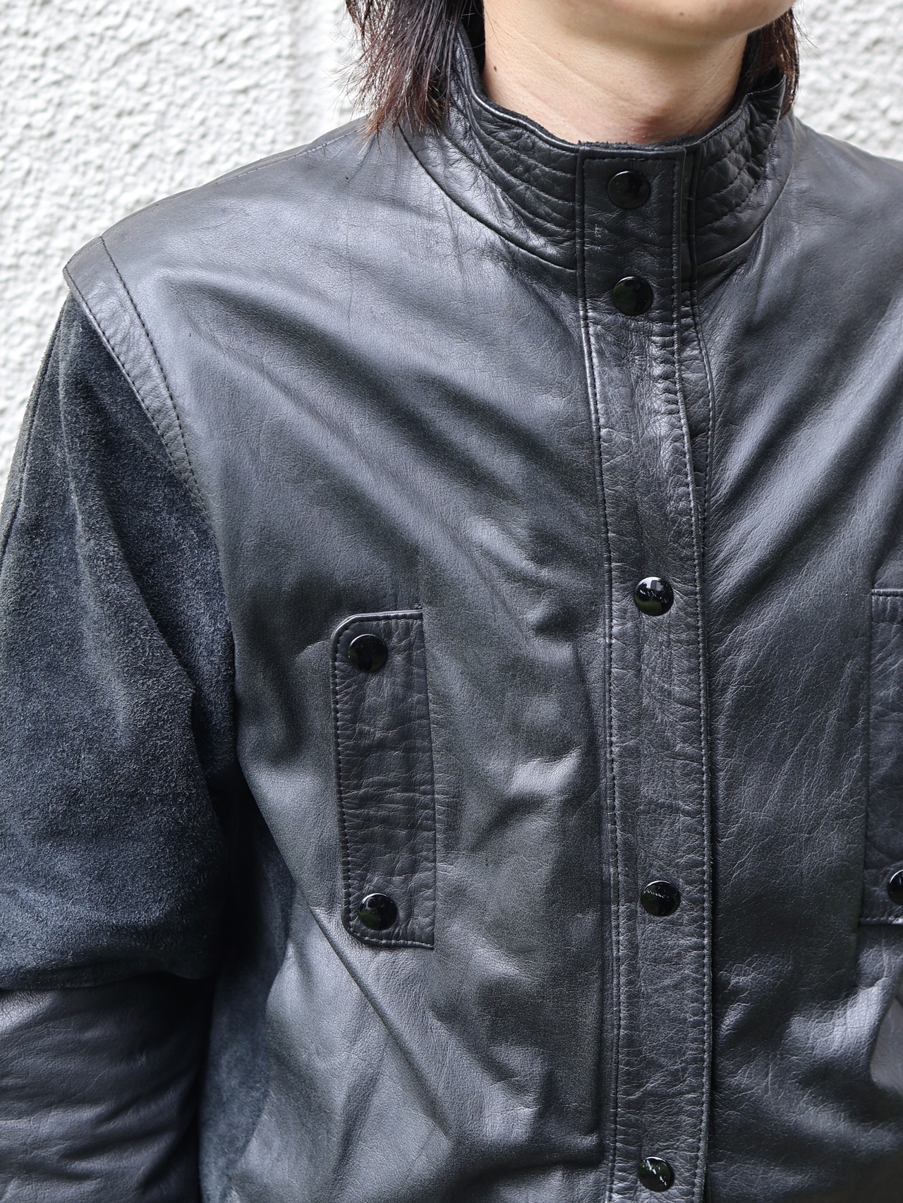 material switching leather blouson