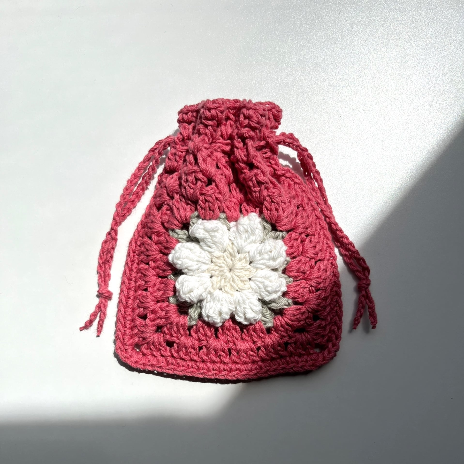 2405-21 手のひら巾着サシェ香り袋 花柄 パッチワーク グリーン