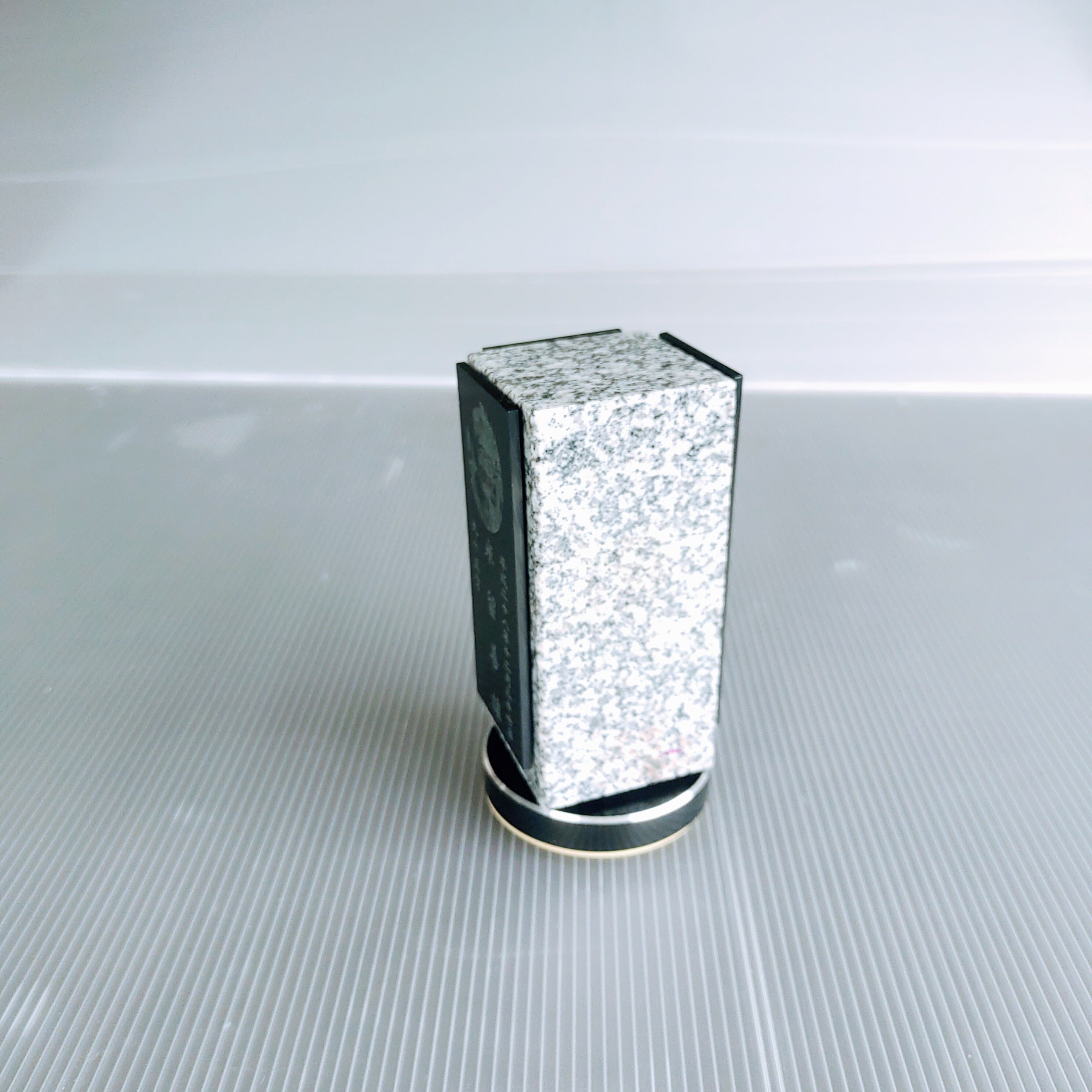 回転位牌　４人用悠想天回　4R50A白　３名様分