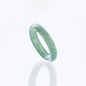 【16号】新色！青緑色の透明感が美しい！ 細くりぬき甲丸リング A貨翡翠 jd_rg1476